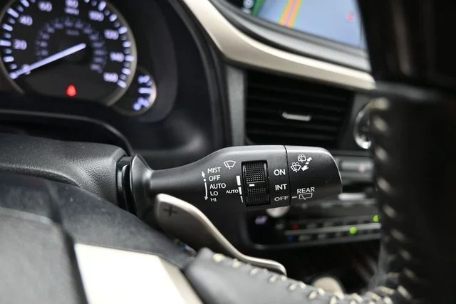 Used 2020 Black Lexus 350 image 36