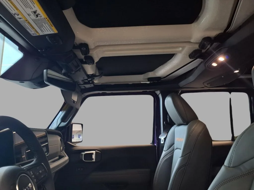 New 2026 Reign Exterior Paint Jeep Mojave X image 13