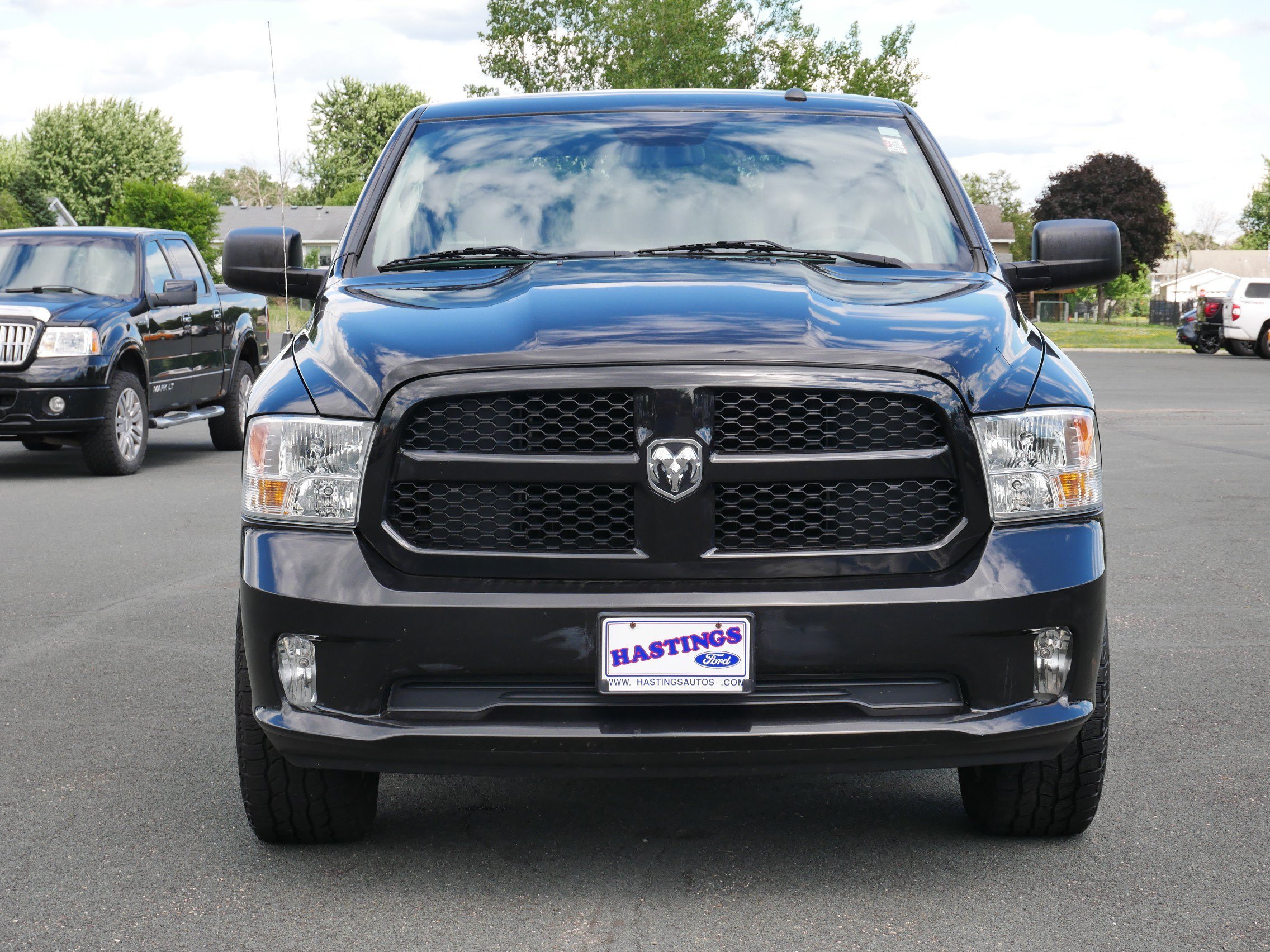 Used 2017 Brilliant Black Crystal Pearlcoat Ram Express image 8