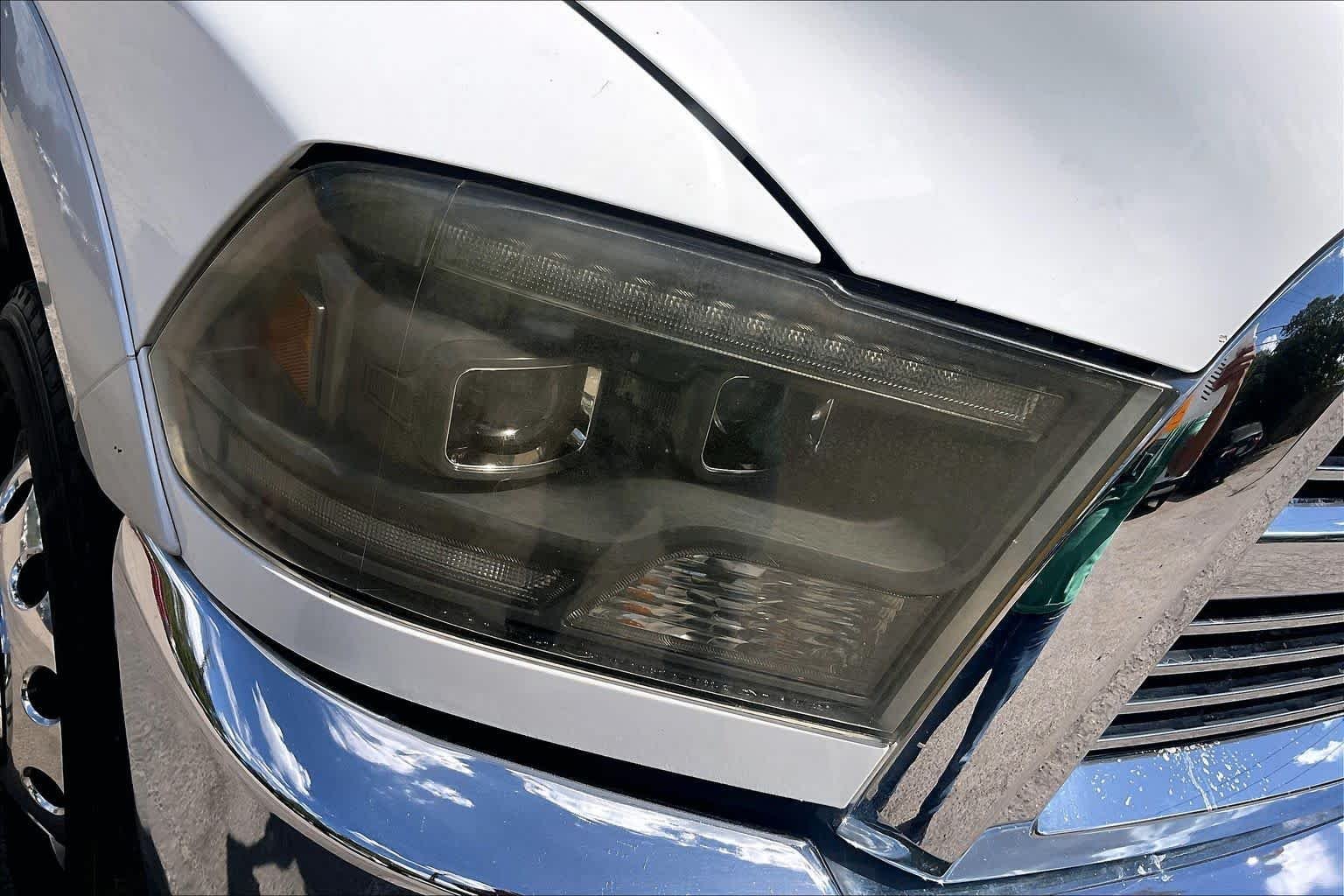 Used 2012 Bright White Ram Laramie image 27