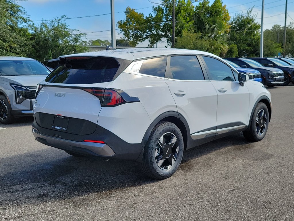 New 2027 Glacial White Pearl Kia LX image 6