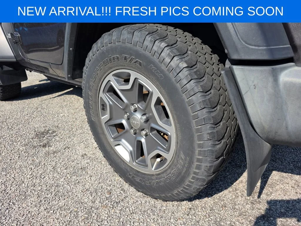 Used 2019 Gray Jeep Sport S 4x4 image 6