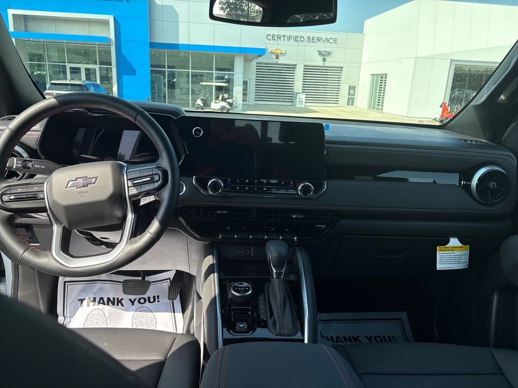 Used 2025 White Chevrolet Z71 image 15