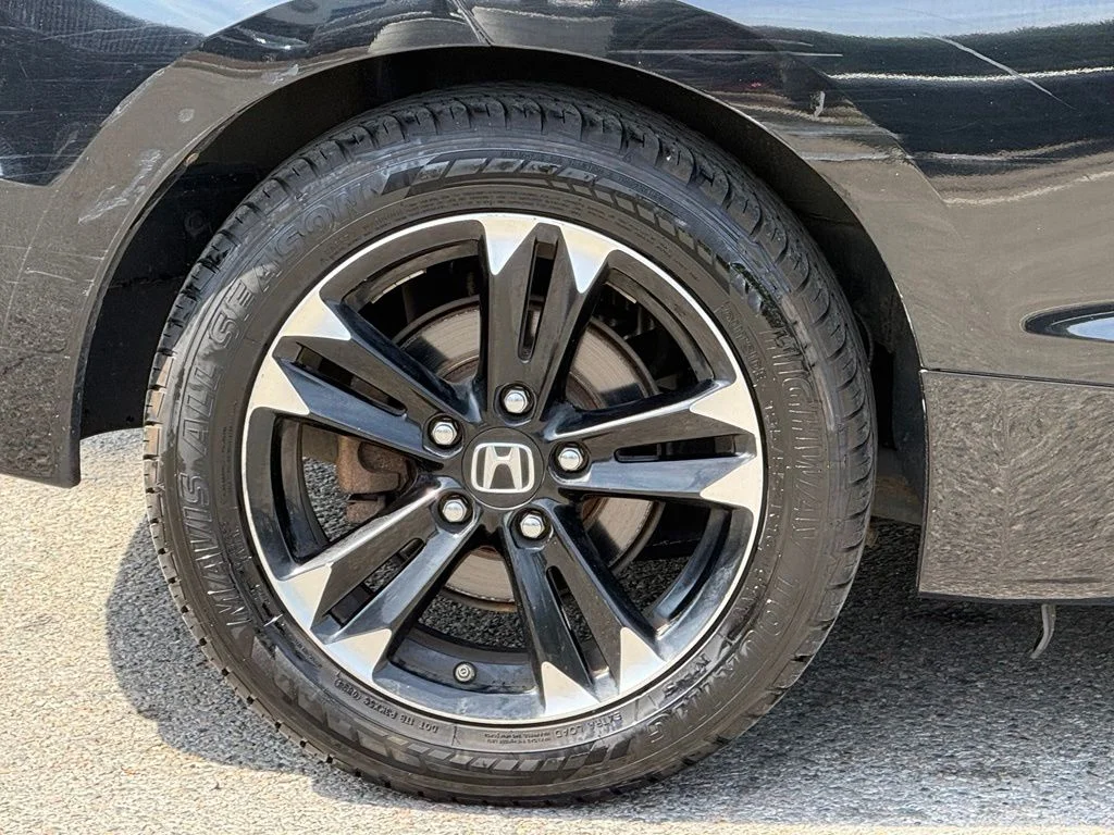 Used 2015  Honda Base image 11