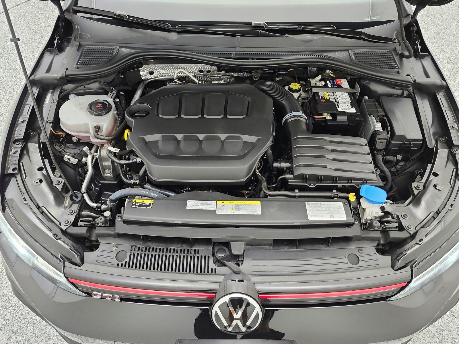 Used 2022 Deep Black Pearl Volkswagen 2.0T SE DSG image 16