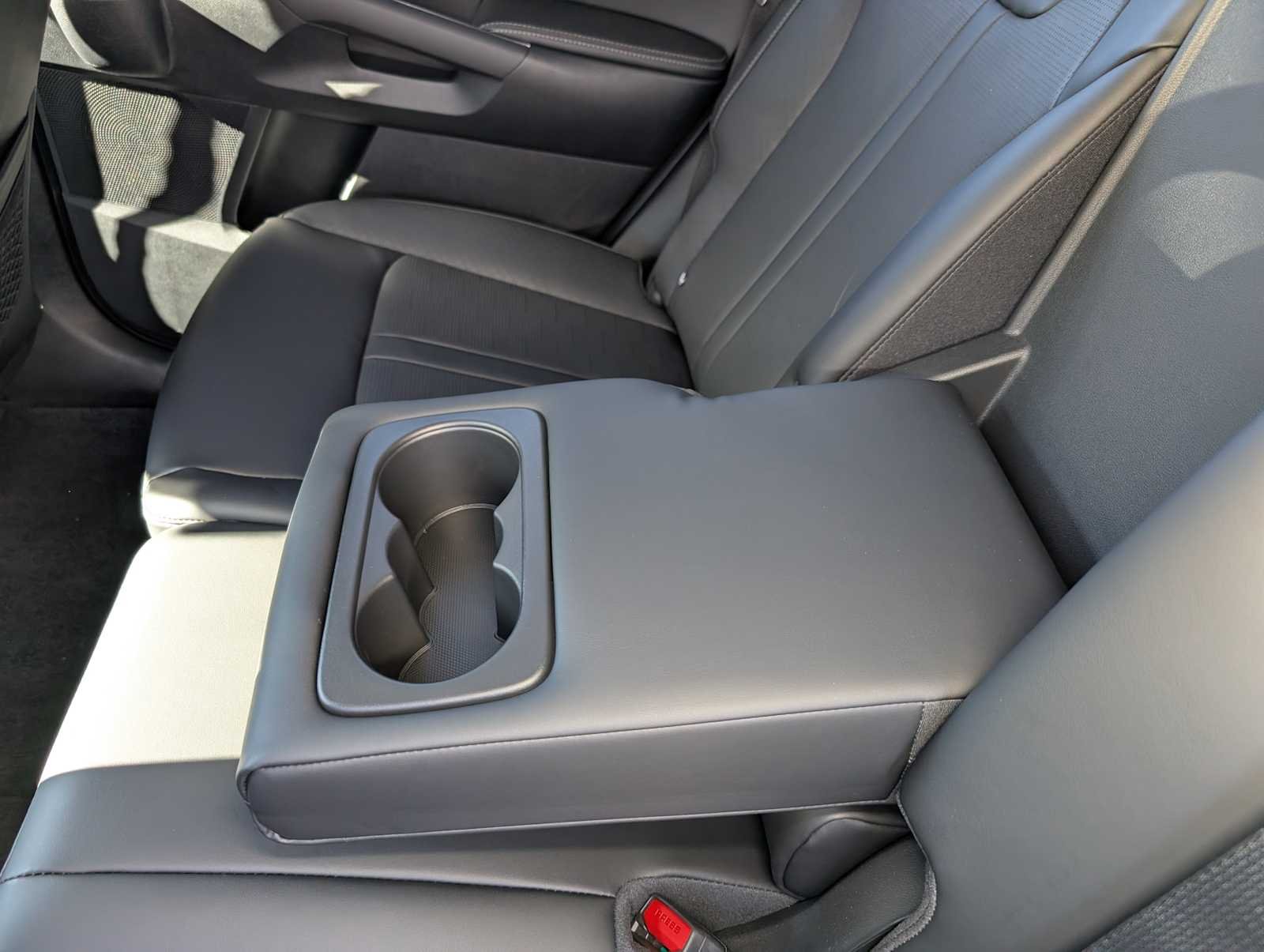 2026 Kia Sorento EX - Photo 16