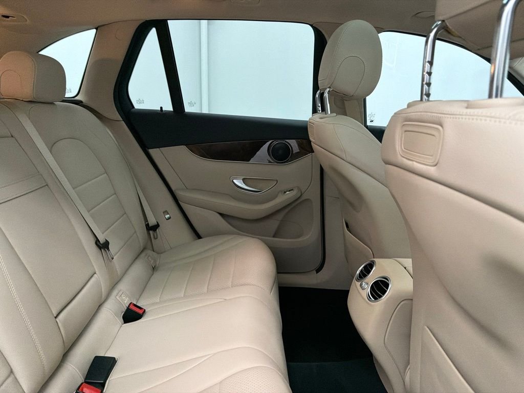 Used 2018 Gray Mercedes-Benz GLC 300 image 27