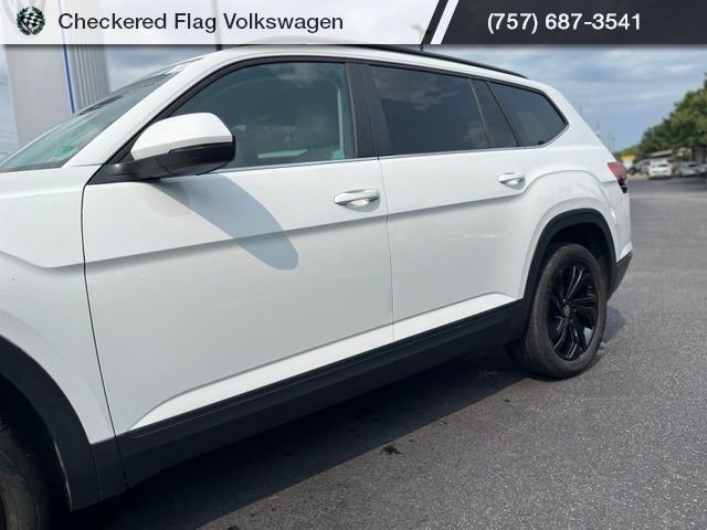Used 2023 Pure White Volkswagen 3.6L V6 SE w/Technology image 3