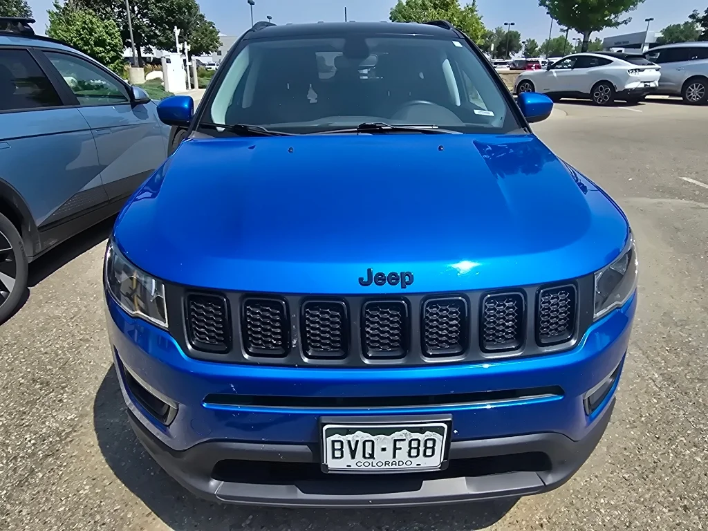 Used 2019 Laser Blue Pearlcoat Jeep Altitude image 16