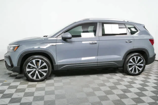 Certified Used 2023 Pure Gray Volkswagen SE image 29