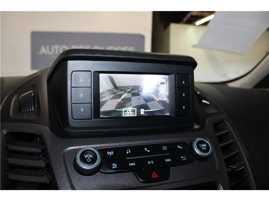Used 2022 White Ford XL image 31
