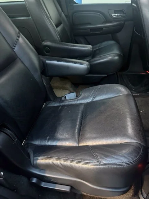 Used 2008 Black Cadillac Base image 11