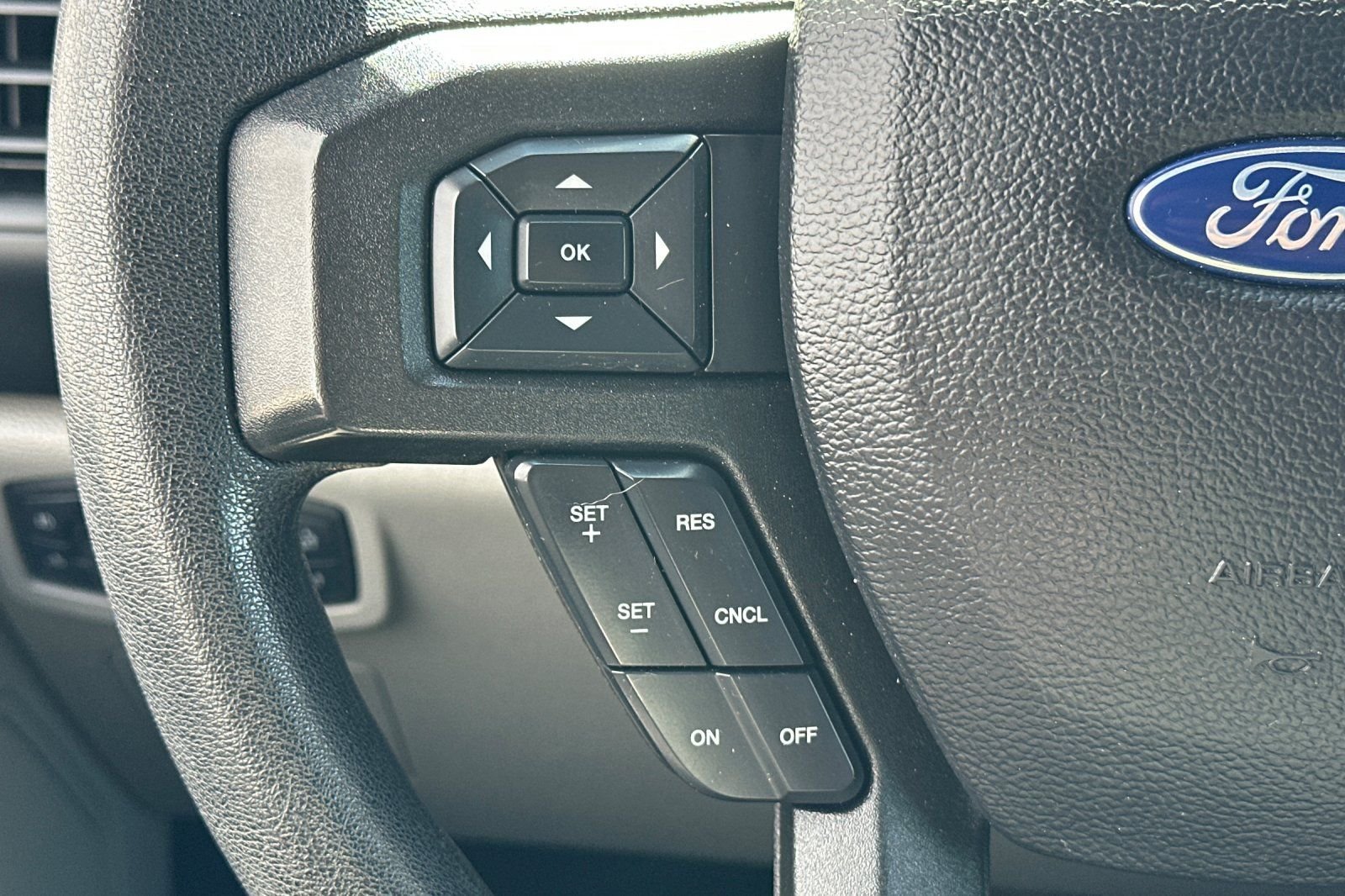Used 2020 White Ford XL image 23