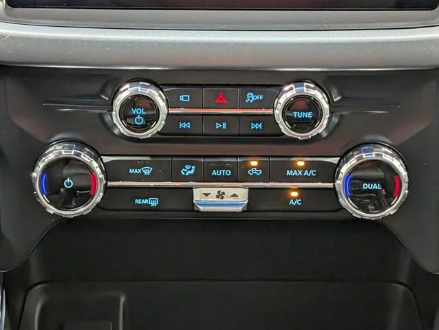 New 2026 Iconic Silver Metallic Ford XLT image 40