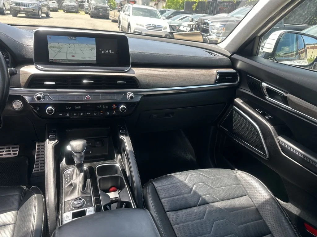 Used 2022 White Kia SX image 28