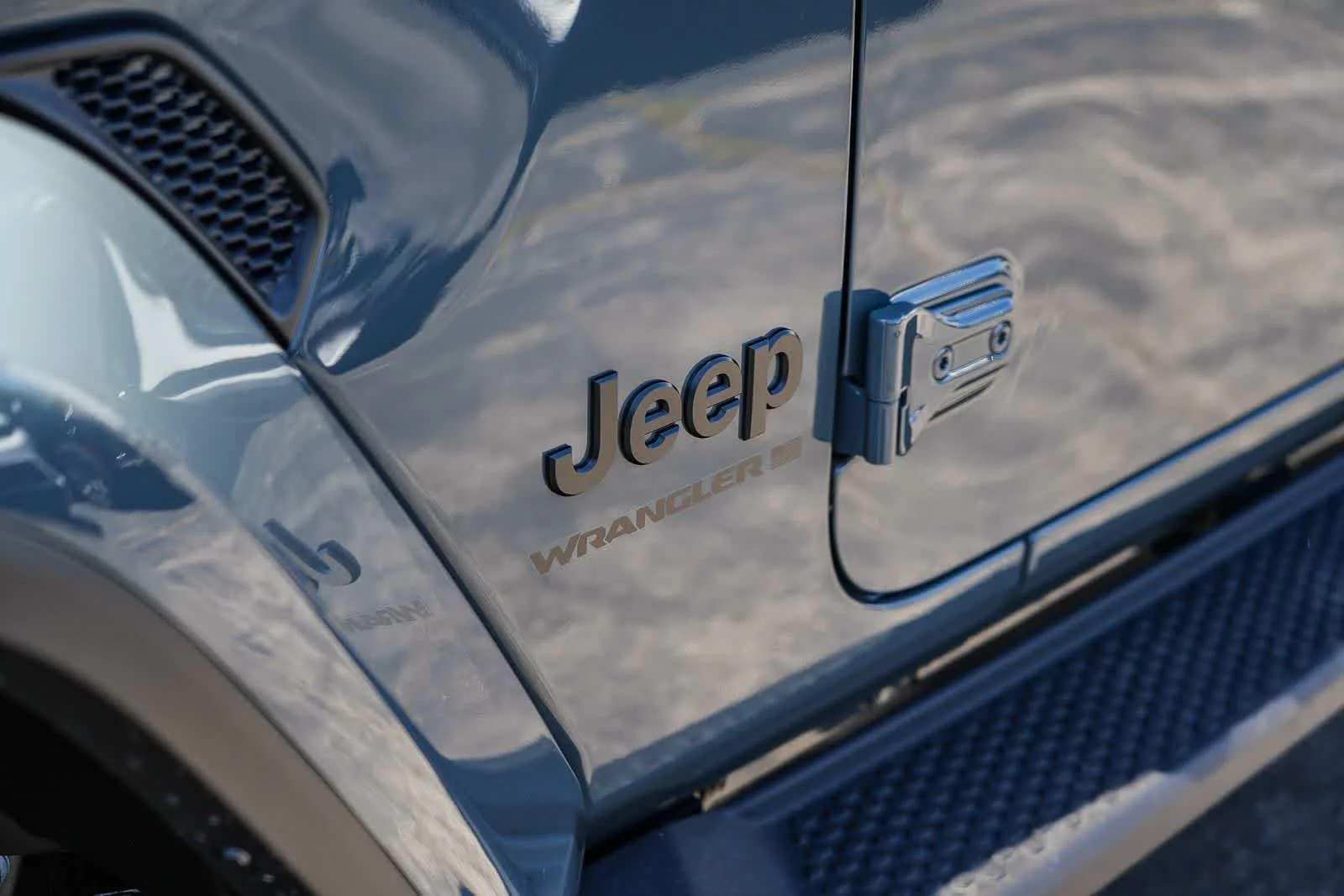New 2026 Jeep Wrangler Sahara 4-door in Costa Mesa #TW295108