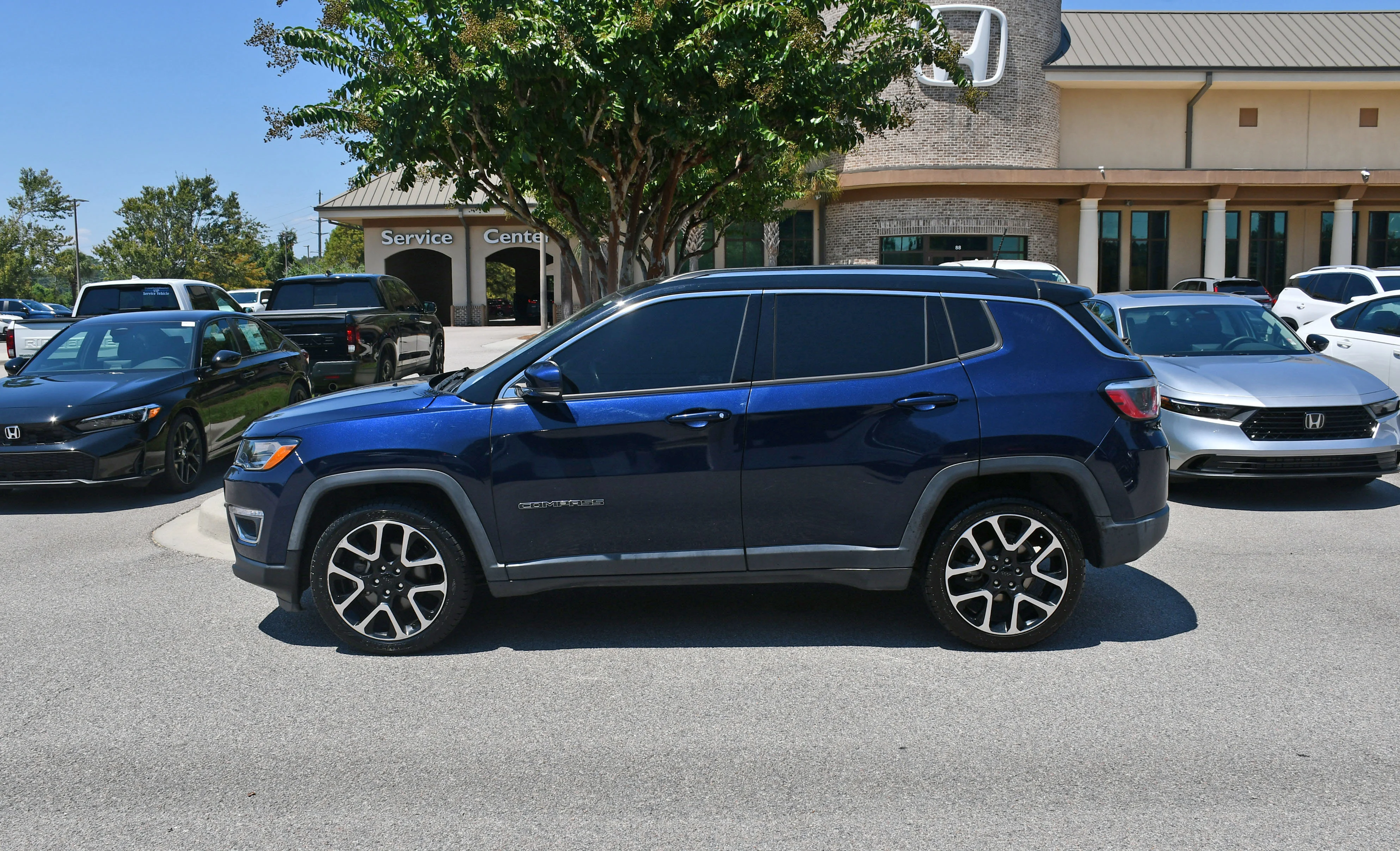 Used 2018 Jeep Compass Limited with VIN 3C4NJCCB8JT248163 for sale in Beaufort, SC