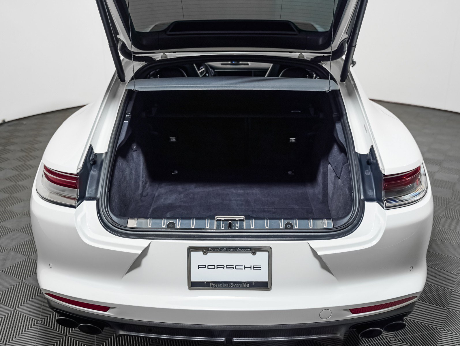 Certified Used 2023 White Porsche 4 E-Hybrid image 28