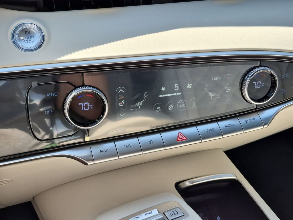 2025 GENESIS GV70 Advanced - Photo 13