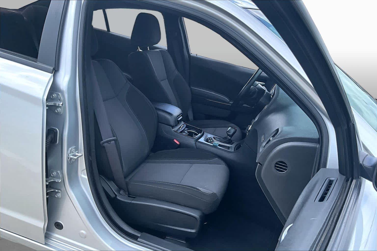 Used 2022 Triple Nickel Clearcoat Dodge SXT image 8