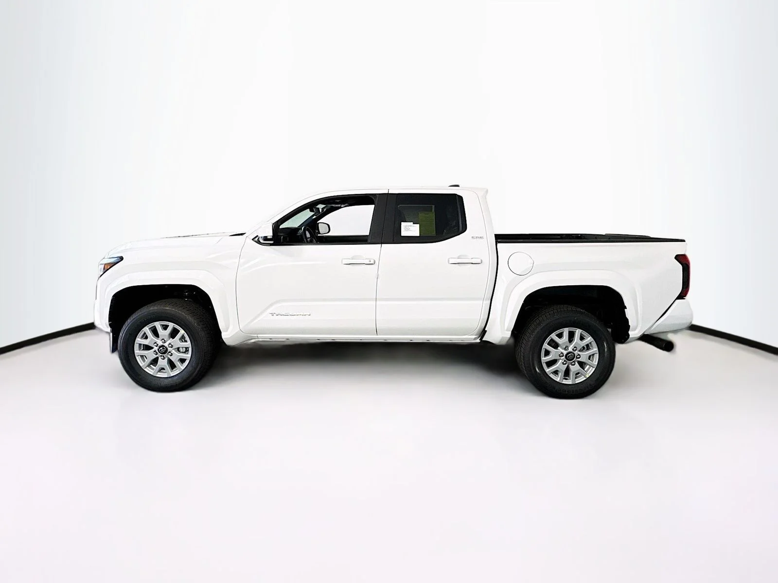 New 2026 Ice Cap Toyota  SR5 image 3