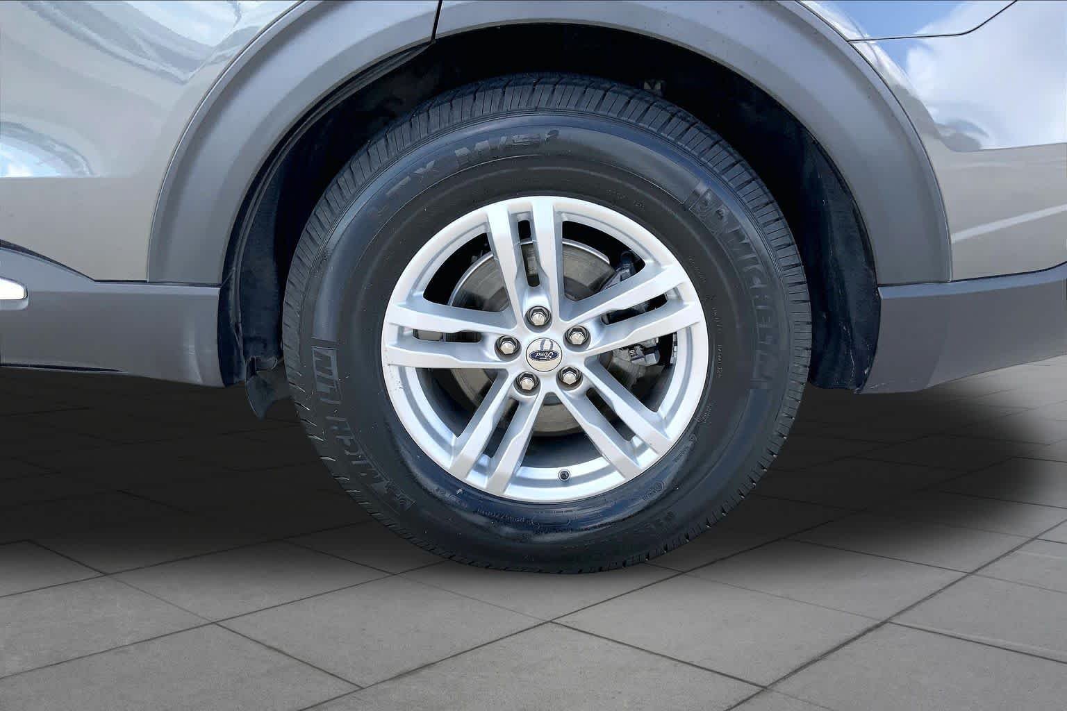 Used 2020 Magnetic Metallic Ford XLT image 11