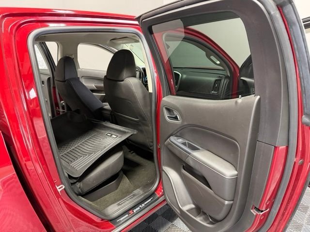 Used 2017 Quartz GMC SLE1 image 26