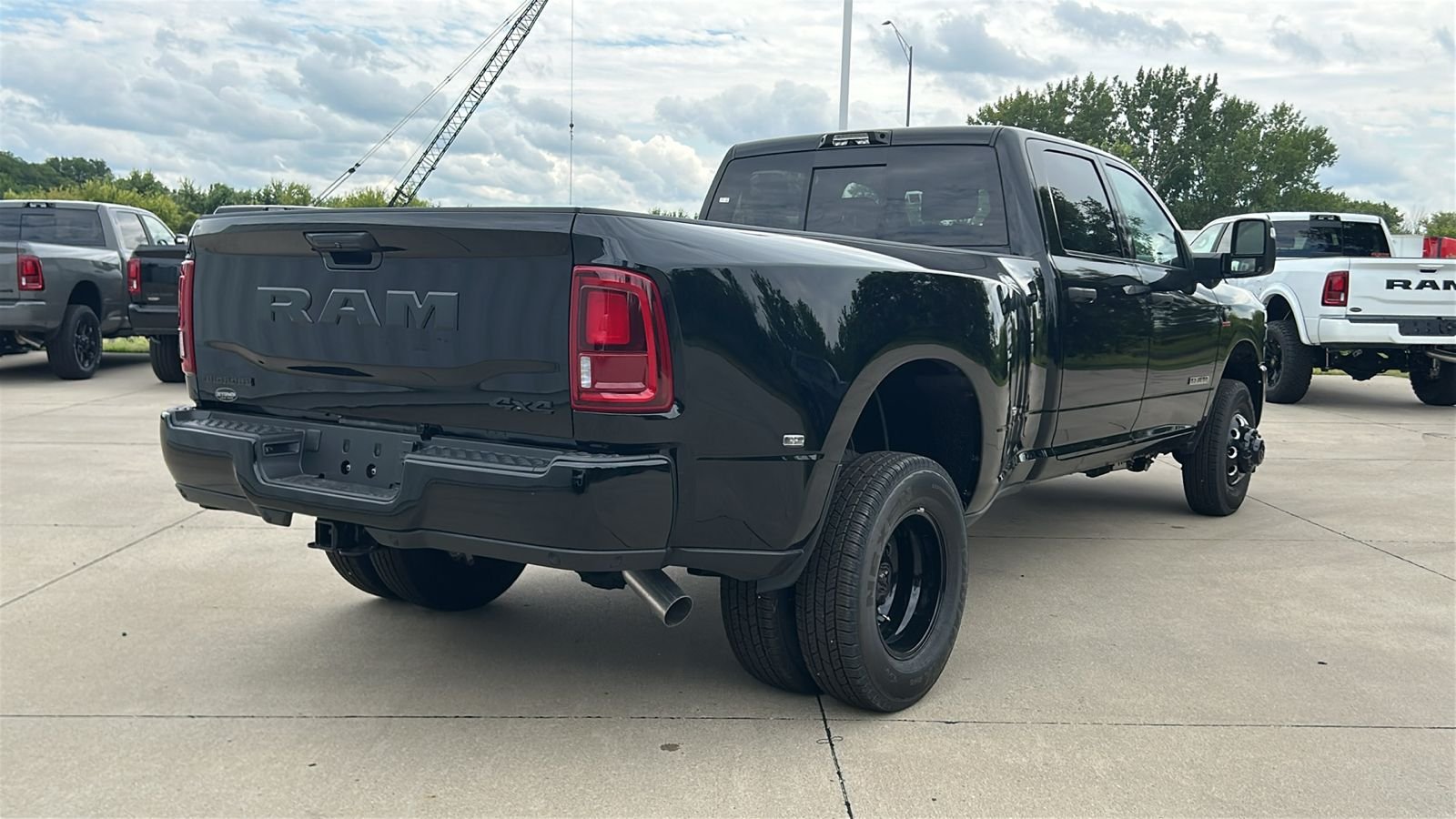 New 2026 Diamond Black Crystal Pearlcoat RAM Big Horn image 4