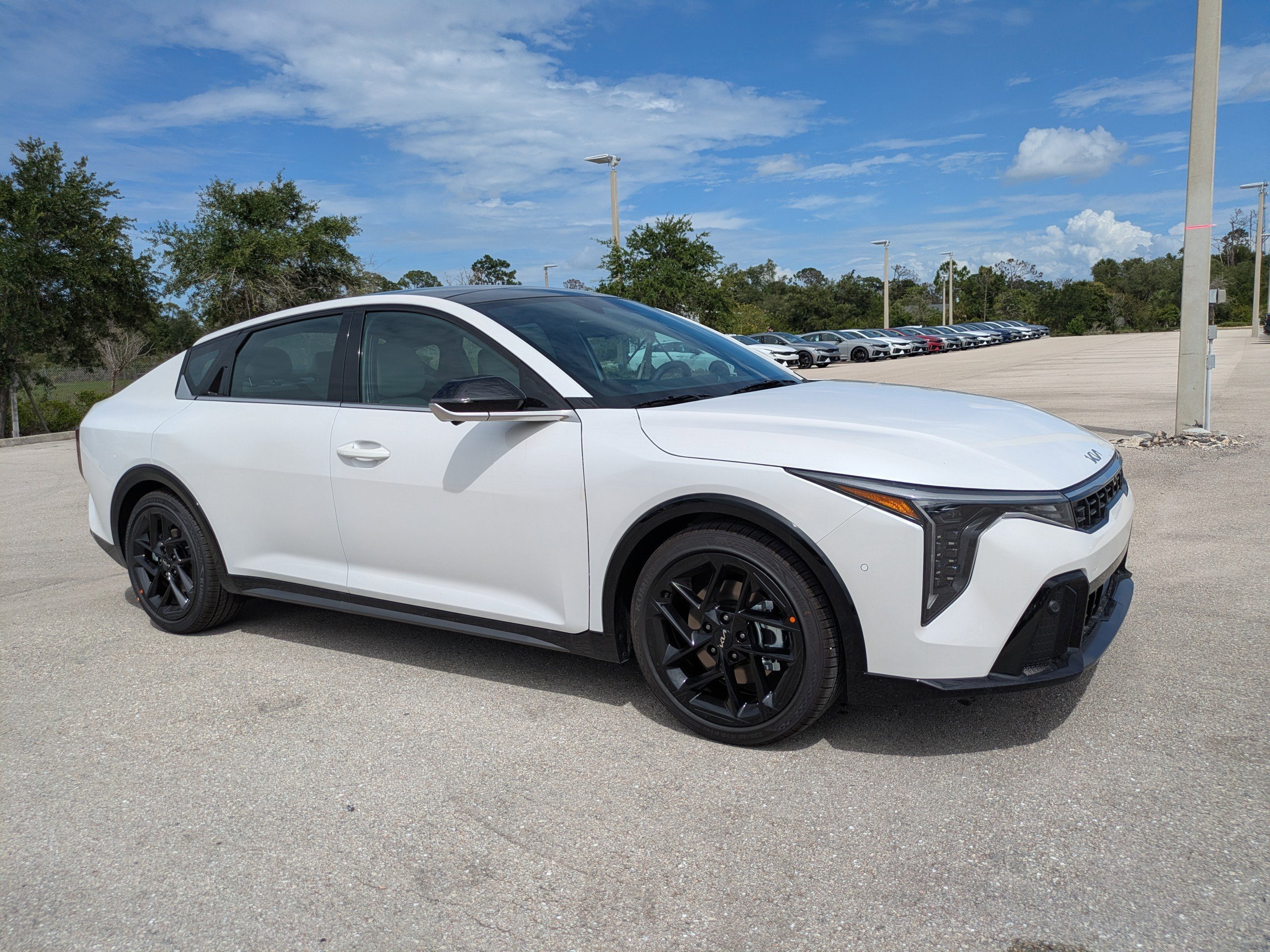 New 2026 Snow White Pearl Kia GT-Line Turbo image 2