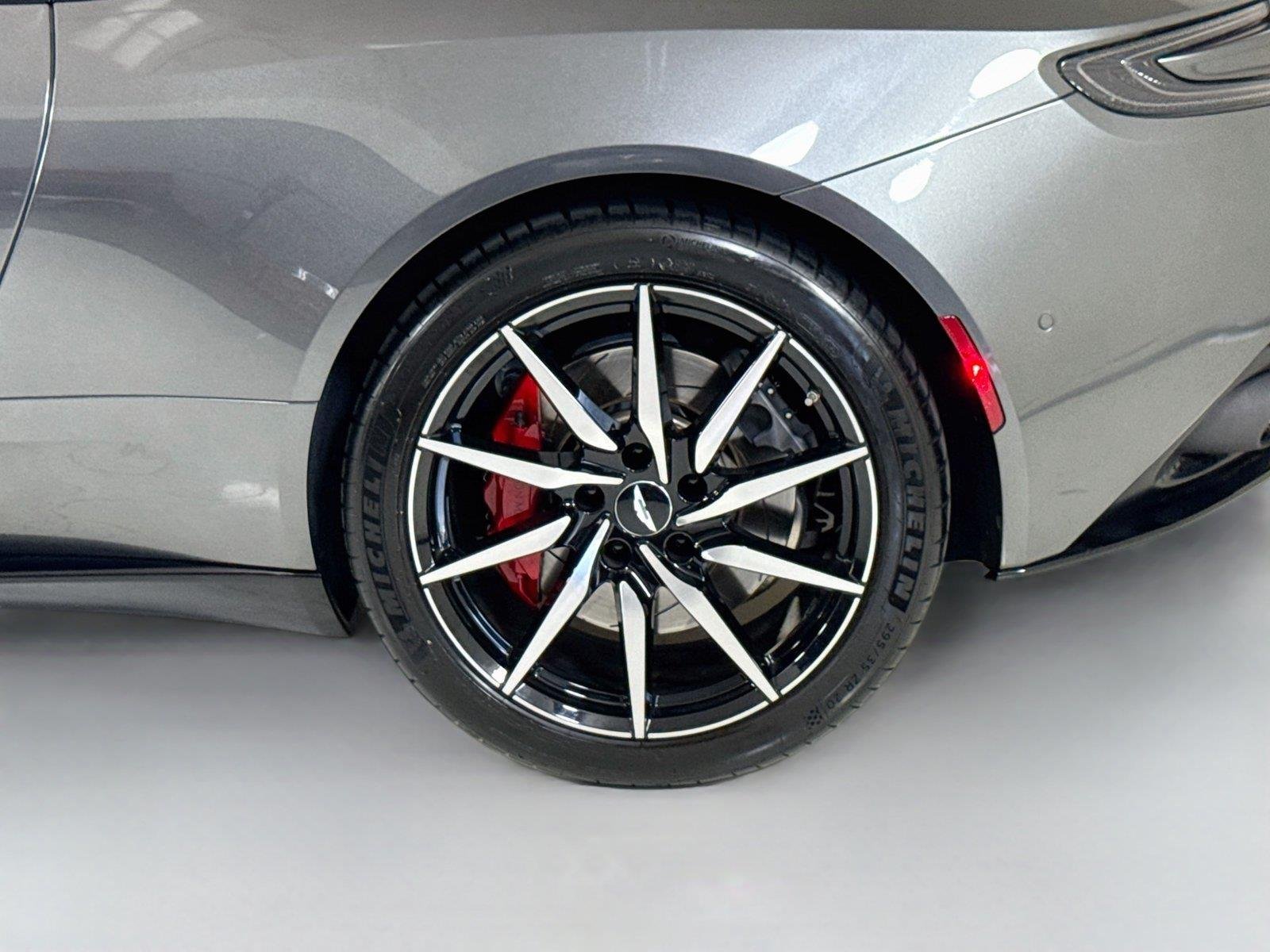 Used 2017 Magnetic Silver Aston Martin Launch Edition image 37