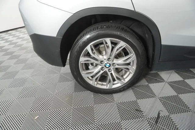 Used 2021 Glacier Silver Metallic BMW sDrive28i image 14