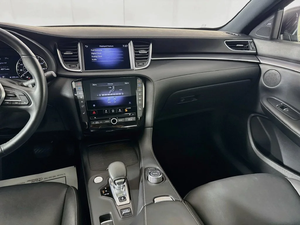 Certified Used 2022 Black INFINITI LUXE image 31