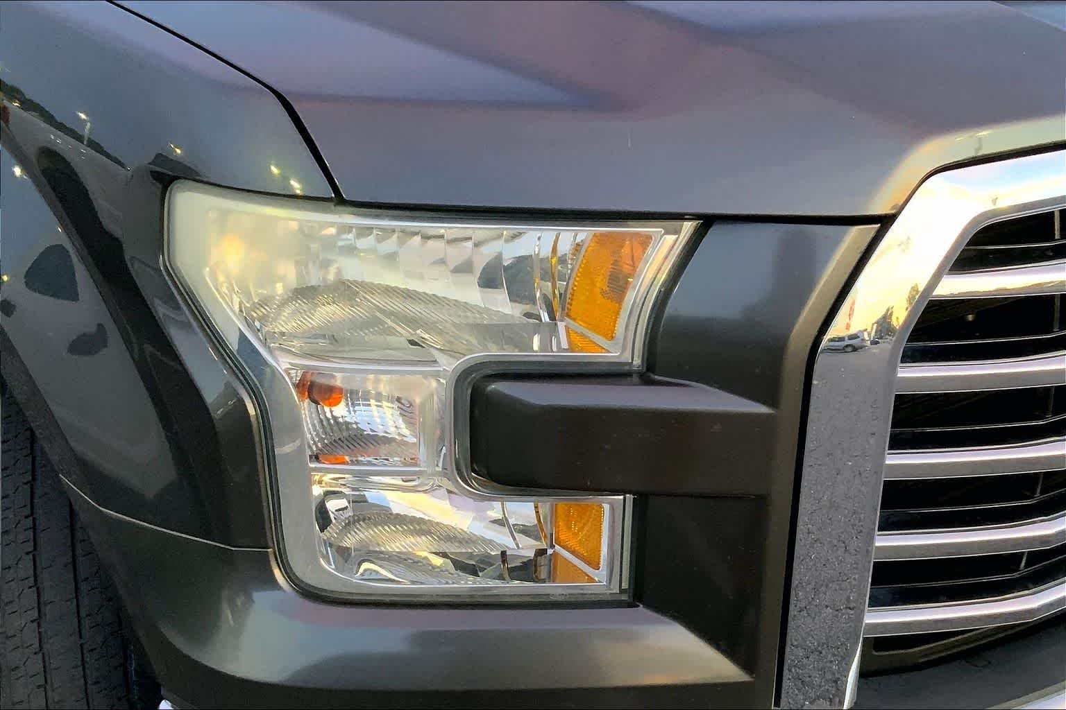 Used 2015 Magnetic Metallic Ford XLT image 24