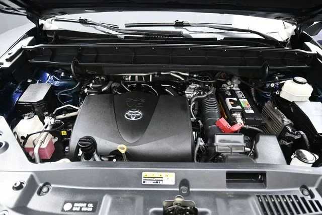 Used 2021  Toyota XLE image 30