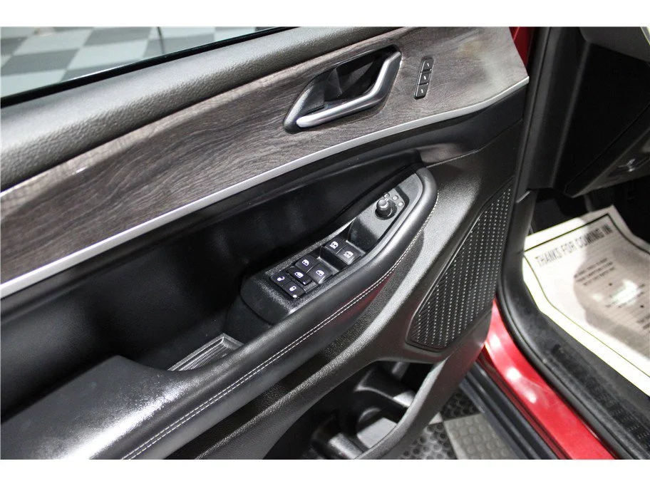 Used 2023 Velvet Red Pearlcoat Jeep Limited image 20