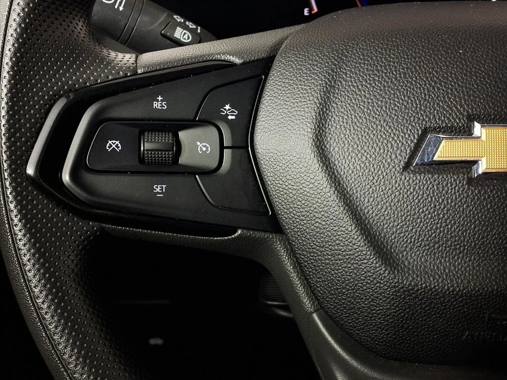 Used 2025 Gray Chevrolet LT image 18