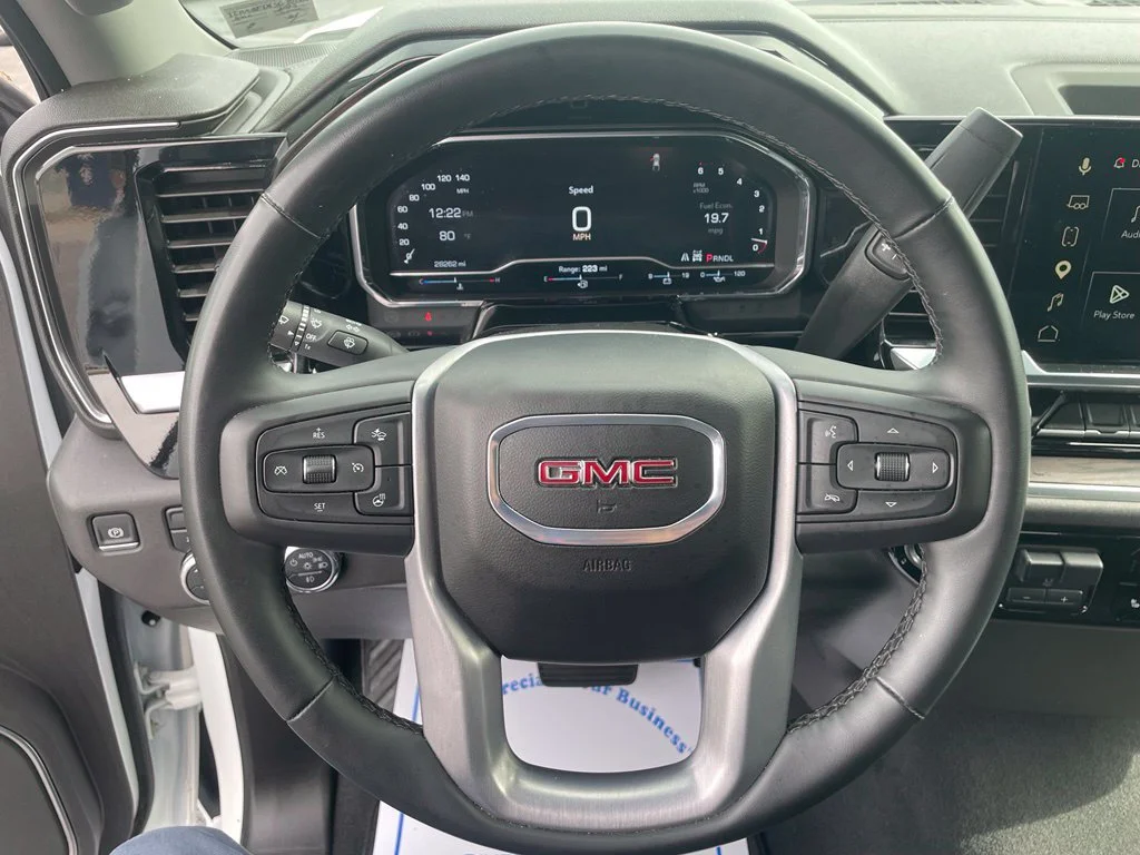 Used 2025 Summit White GMC SLT image 19