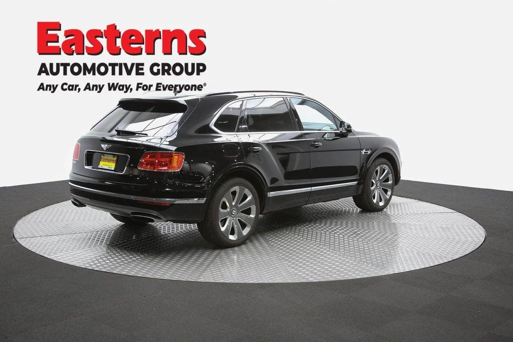 Used 2018 Black Bentley Mulliner image 56