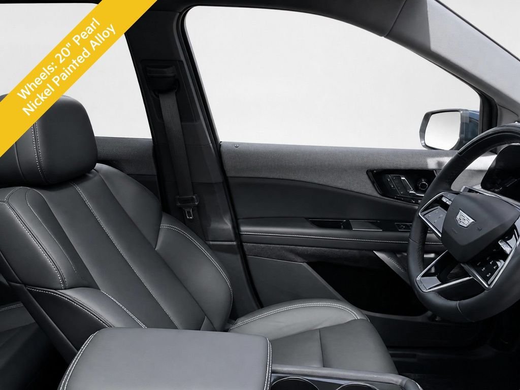Used 2025 Silver Cadillac Luxury image 19