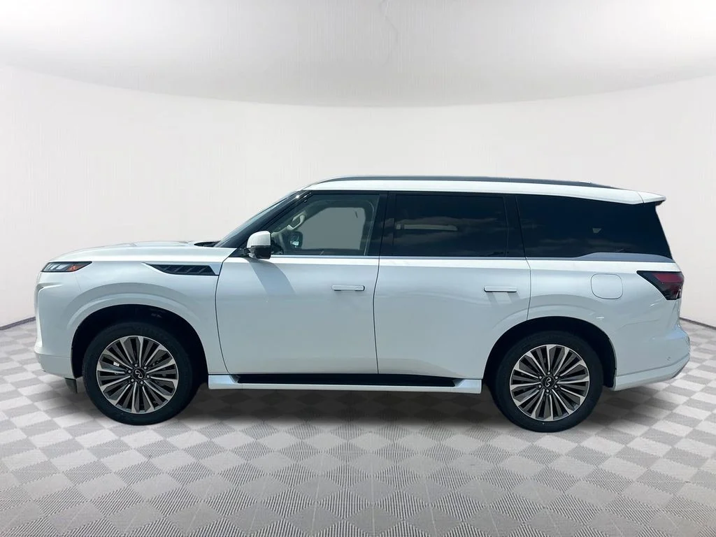 New 2027 RADIANT WHITE INFINITI Luxe 4WD image 8