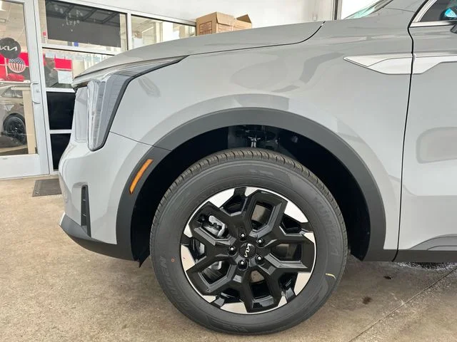 New 2026 Wolf Gray Kia S image 20
