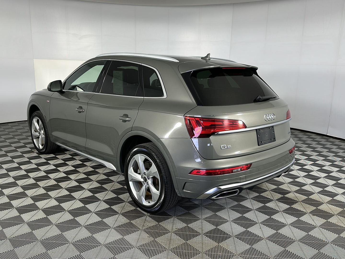 Used 2023 Chronos Gray Metallic Audi S line Premium Plus image 10