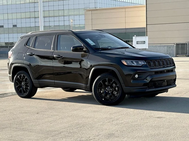 2026 Jeep Compass Latitude Altitude