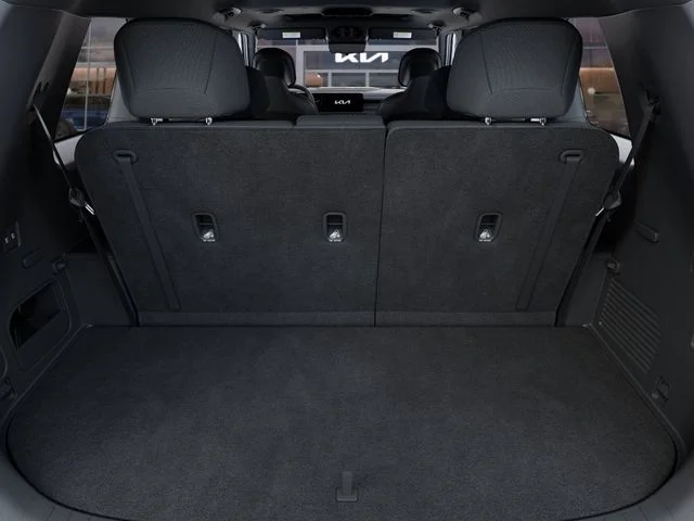 New 2027 Ivory Silver Kia S image 19
