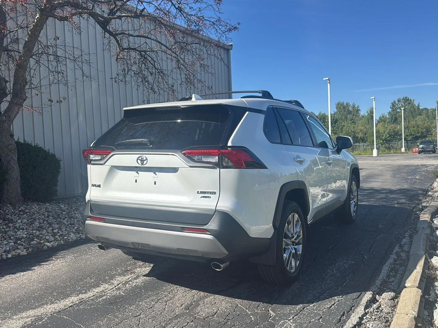 Used 2023 Wind Chill Pearl Toyota Limited image 8