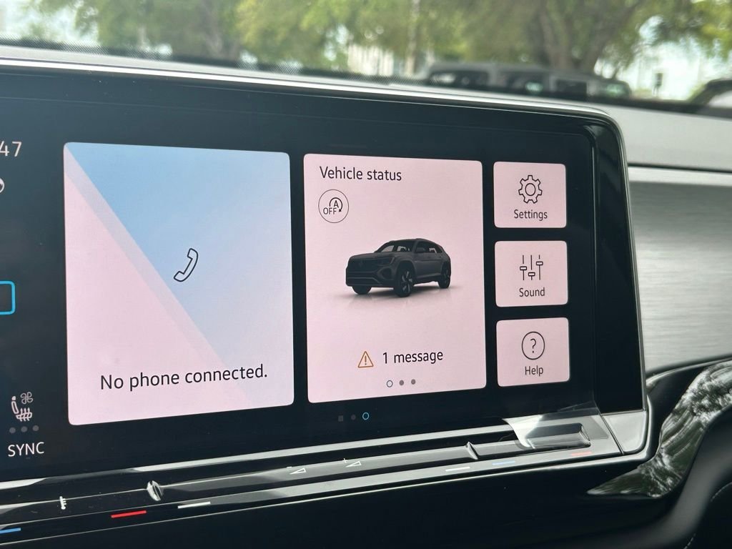 New 2026 White/off-white Volkswagen 2.0T SE w/Technology image 18