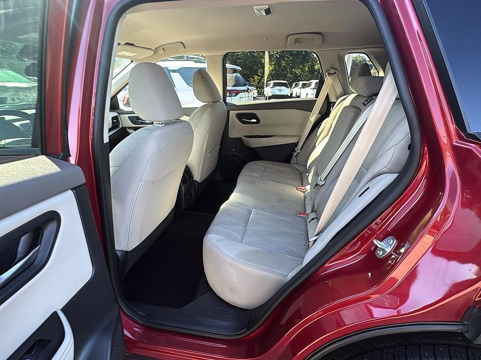 Used 2025 Scarlet Ember Tintcoat Nissan SV image 17