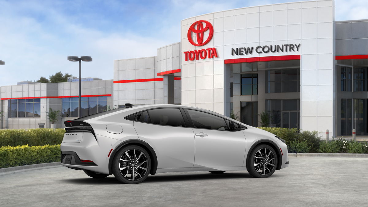 2026 Toyota Prius Plug-in Hybrid XSE Premium - Photo 26