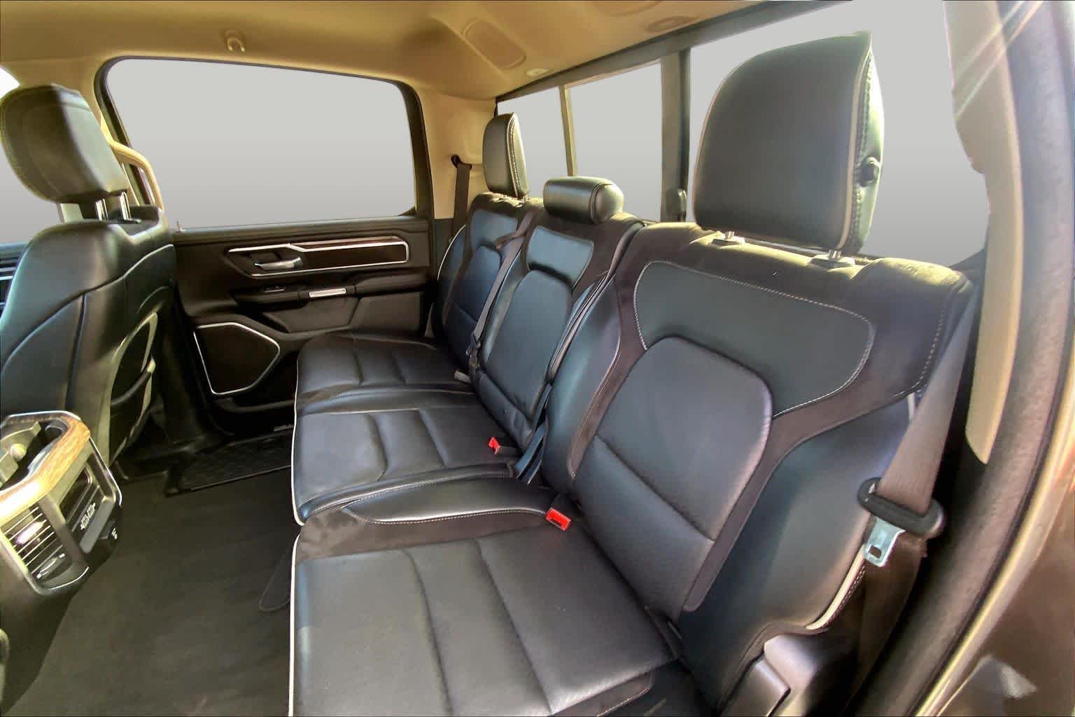 Used 2020 Granite Crystal Metallic Clearcoat Ram Laramie image 20