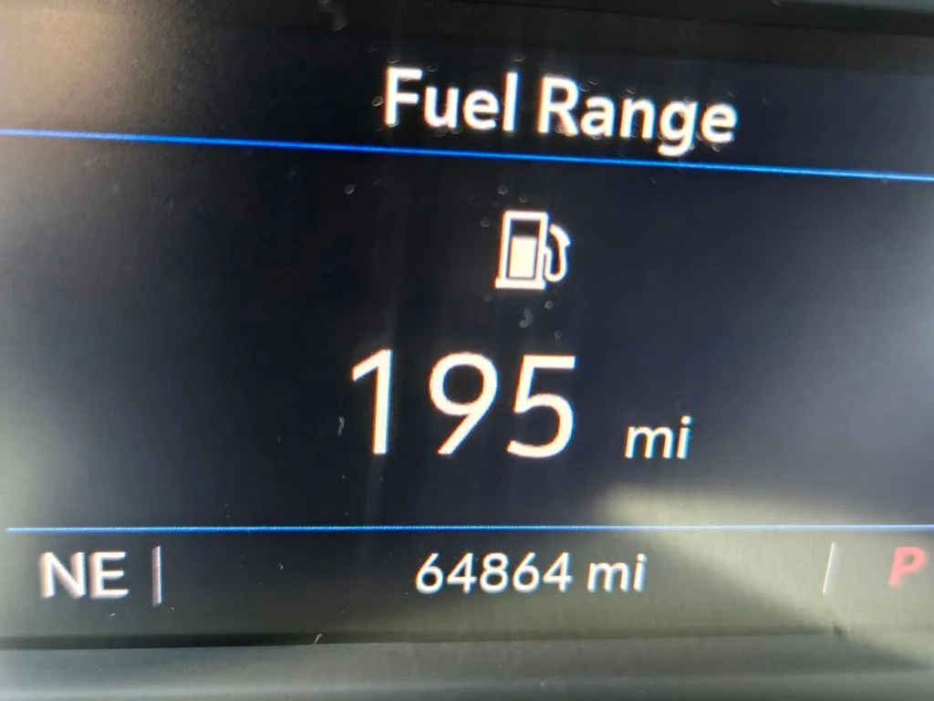 Used 2019 Silver Cadillac Sport image 27